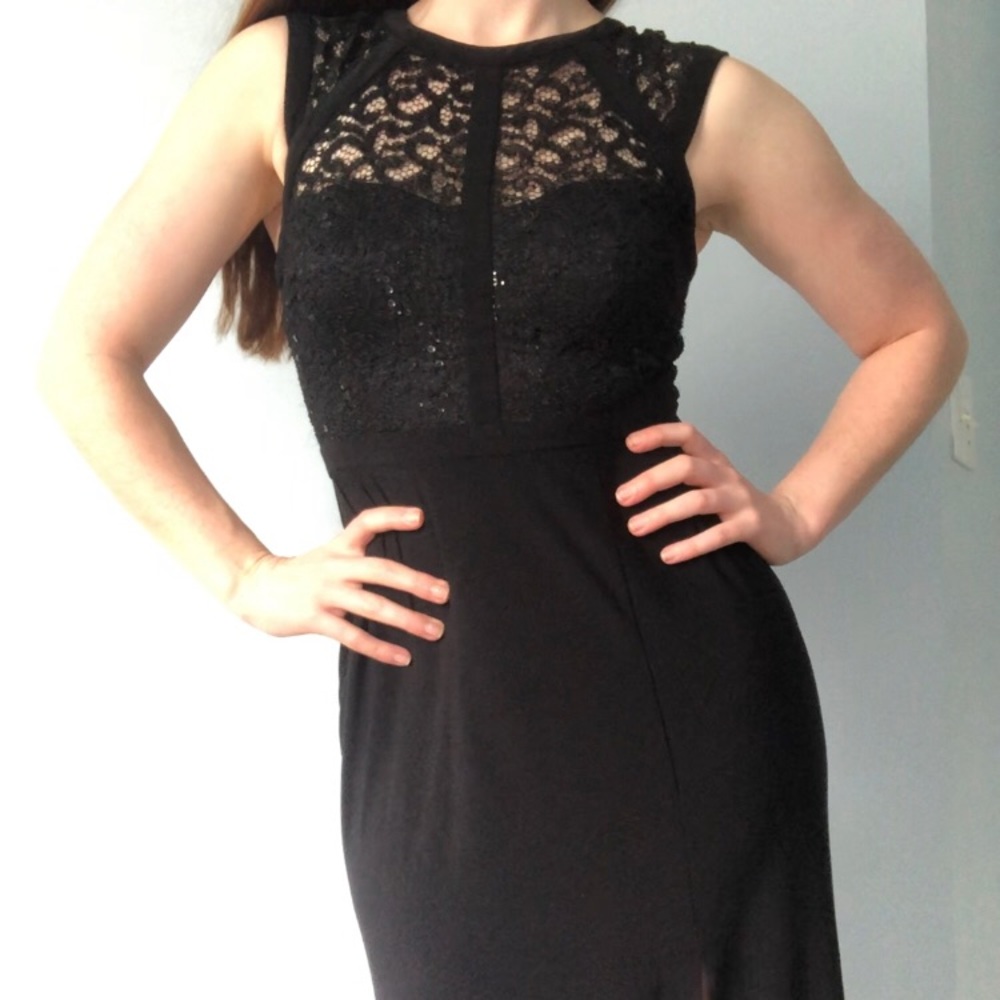 Black long formal evening gown with slit 4P